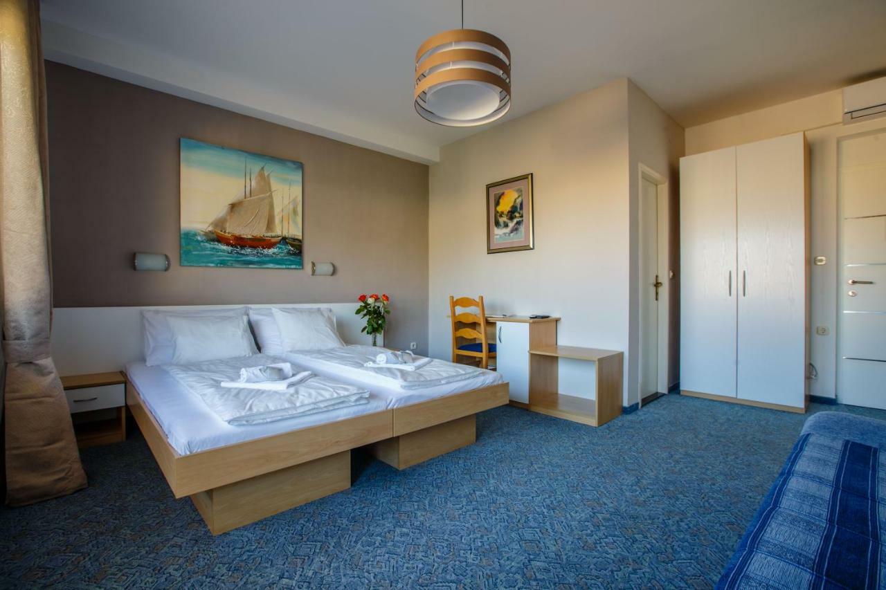 Rooms Split Stobreč Buitenkant foto