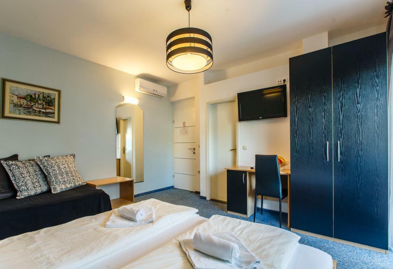 Rooms Split Stobreč Buitenkant foto