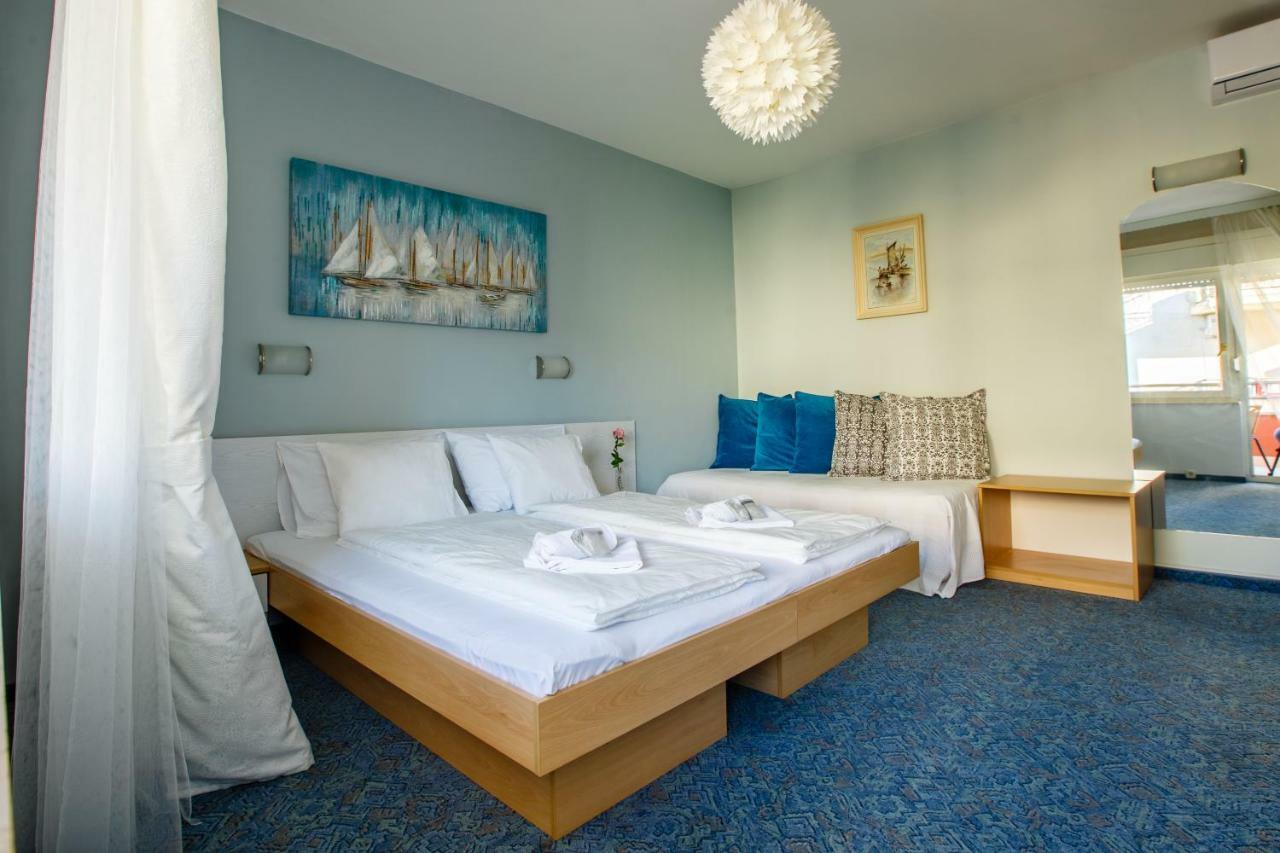 Rooms Split Stobreč Buitenkant foto
